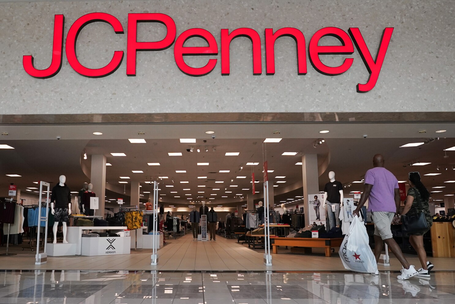 JCPenney is spending 1 billion on store and online upgrades in